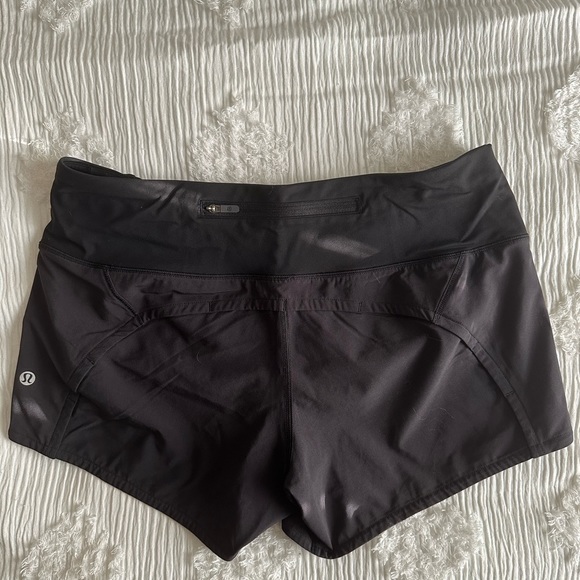Lululemon Speed Up Shorts - Picture 2 of 5